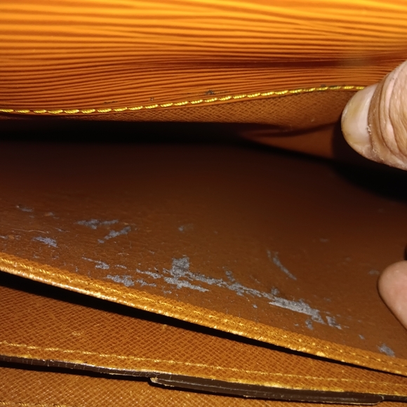 Louis Vuitton epi briefcase - Picture 7 of 7